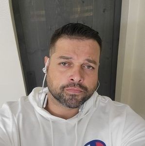 Meet your Posher, Ezekiel